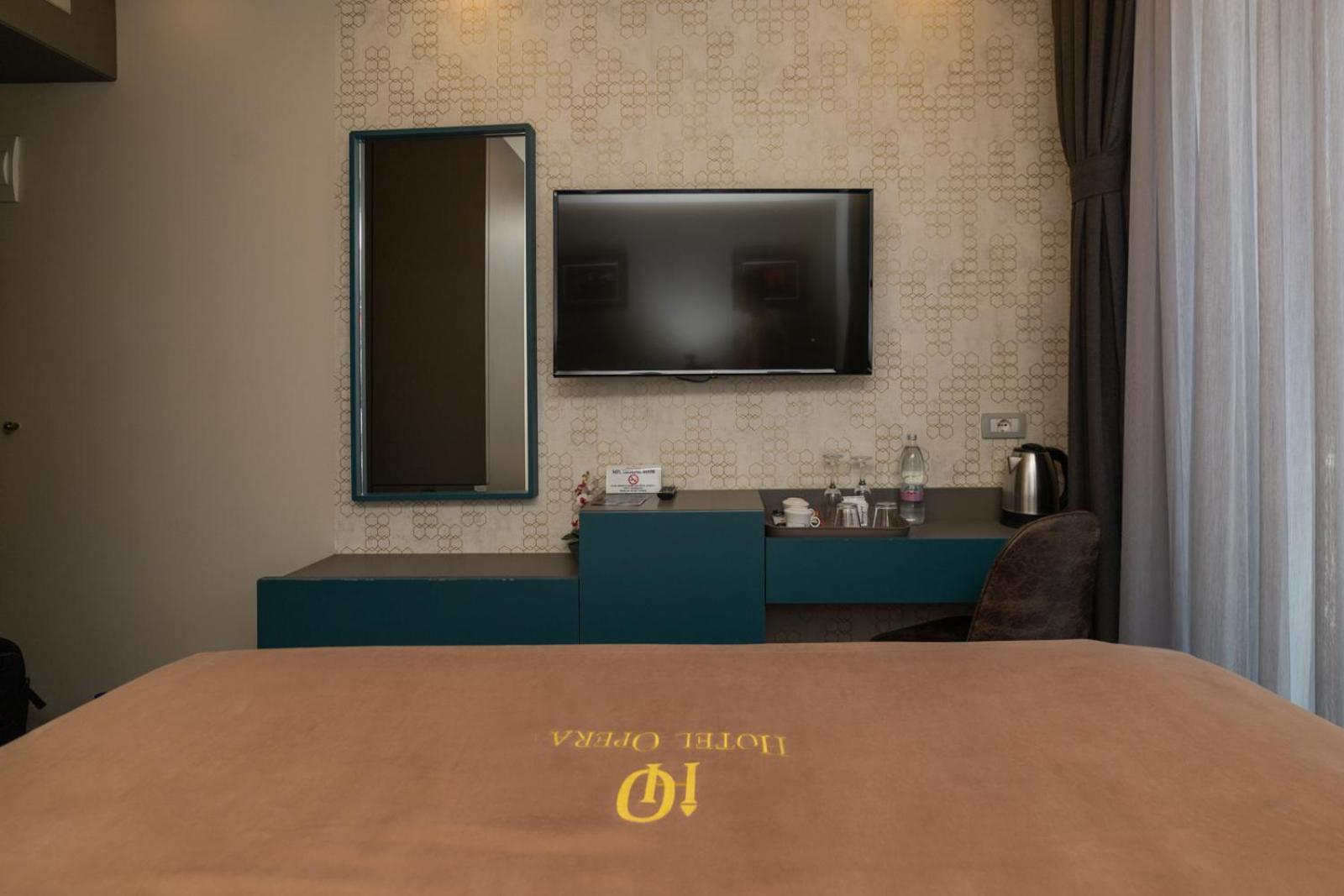 Hotel Opera Pristina Eksteriør billede