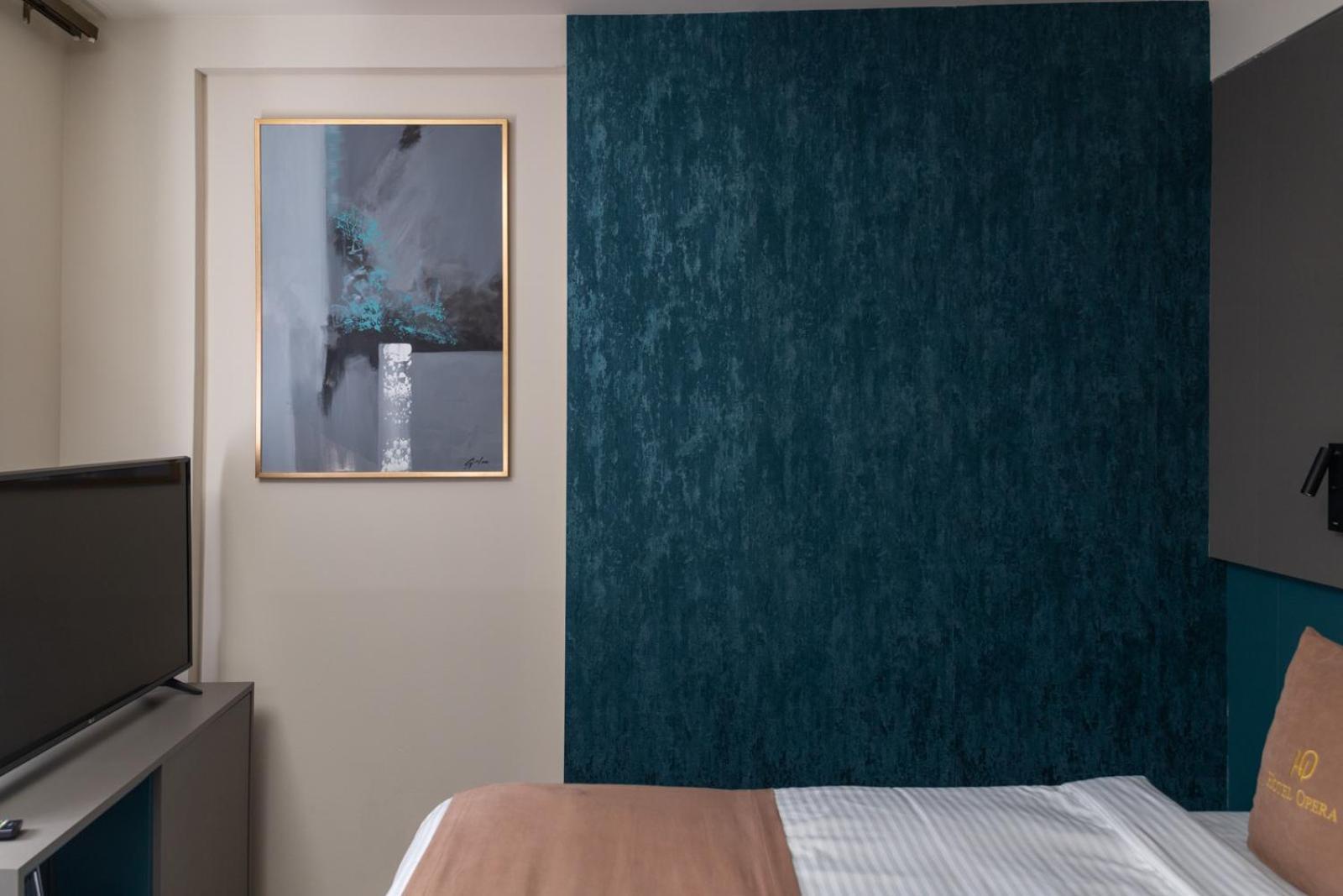 Hotel Opera Pristina Eksteriør billede