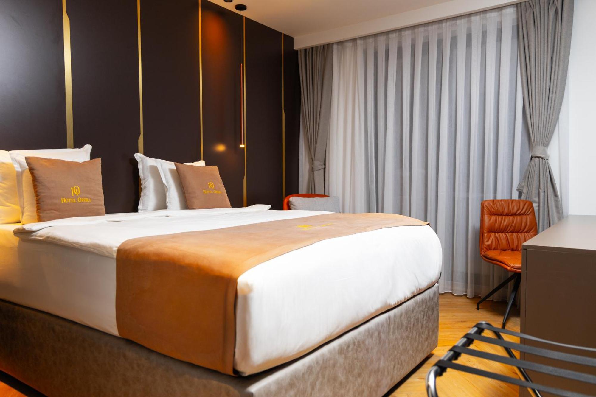 Hotel Opera Pristina Eksteriør billede